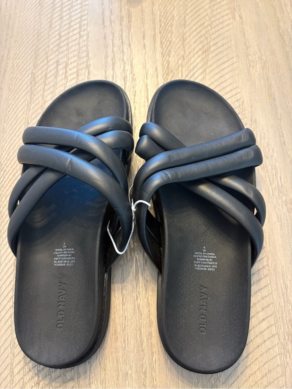 Old Navy Black Padded Crisscross Slide Sandals